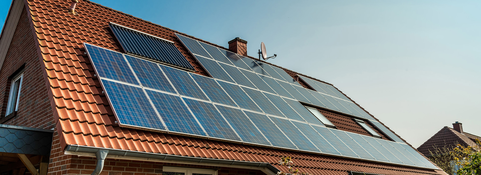 solaranlage-winterbauer Solaranlage auf einem Ziegeldach